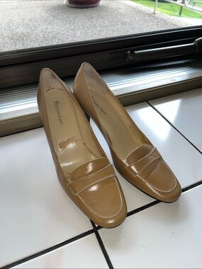 Etienne Aigner Tan Leather Heel Loafers